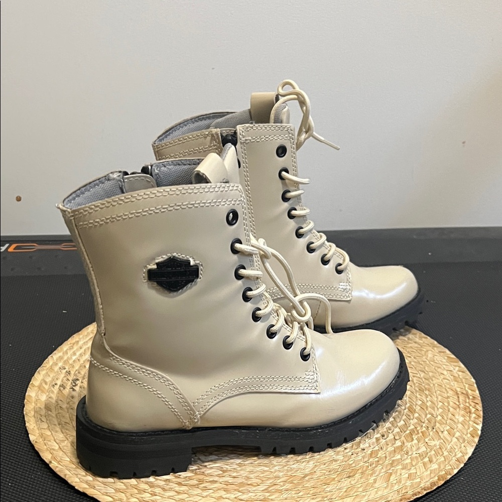 Harley-Davidson Cream Patent Leather Grunge Bikercore Combat Boots Size 7
